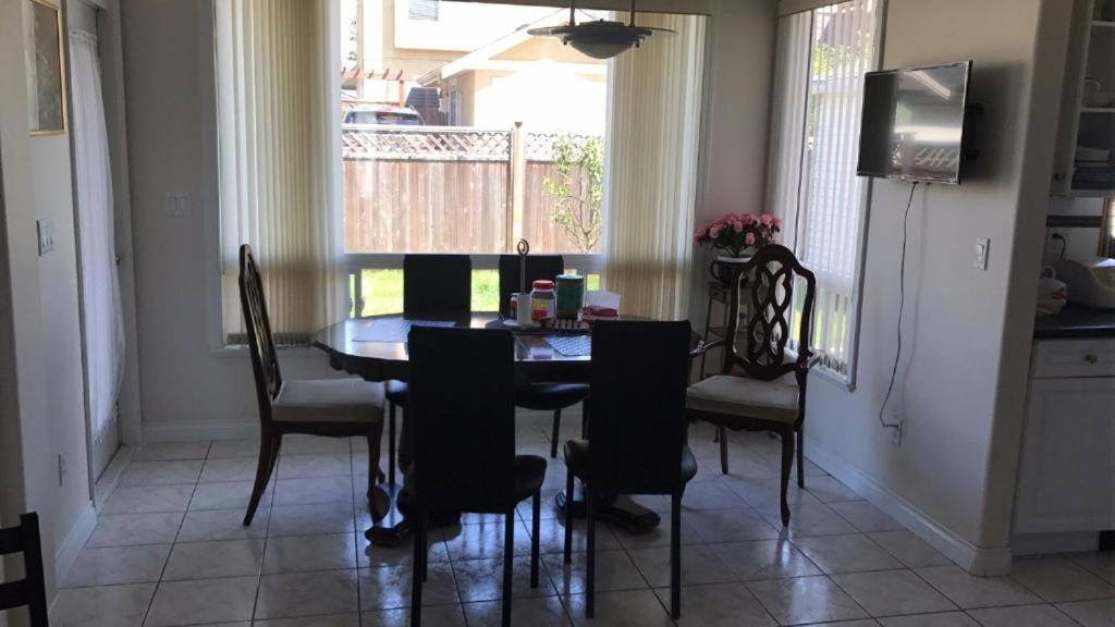 Xin Xin Homes Richmond Esterno foto